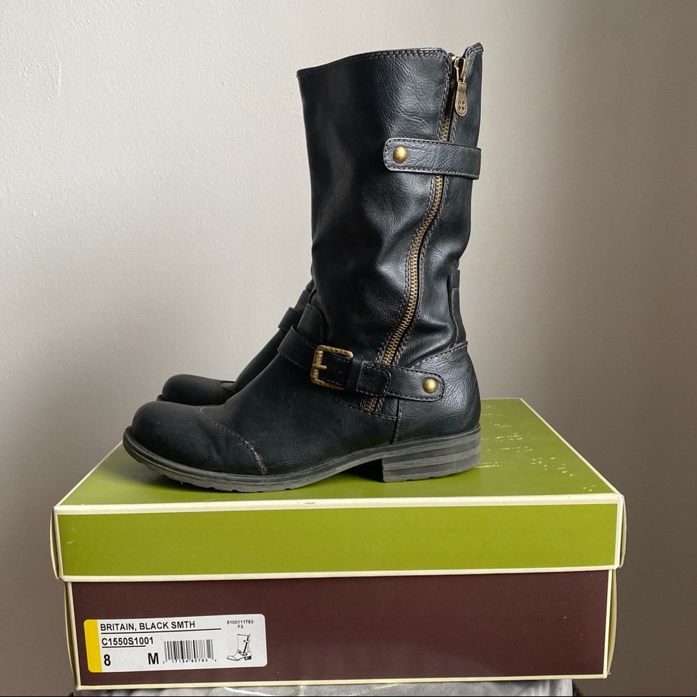 Naturalizer Britain Black Boot. Size 8M.